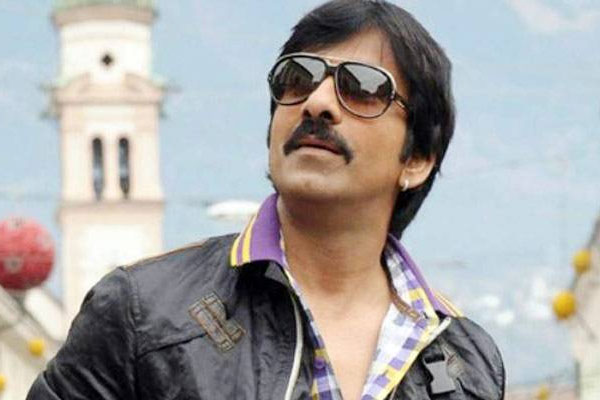 raviteja,hero raviteja,directors,producers,  యువదర్శకులకు చుక్కలు చూపుతున్న మాస్‌మహారాజా...! 